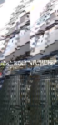 Giá shock-chỉ 8 tỷ-HXH Trường Chinh-4x14m-130tr/1m2-3 tầng đẹp ở ngay