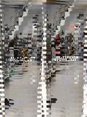 Chính chủ bán nhà DT:3,6x9m2 giá 2,55 tỳ lầu ,SH,HBC,TĐ