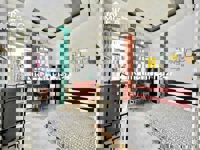 STUDIO BAN CÔNG - THANG MÁY - Ngay CÔNG TRƯỜNG DÂN CHỦ