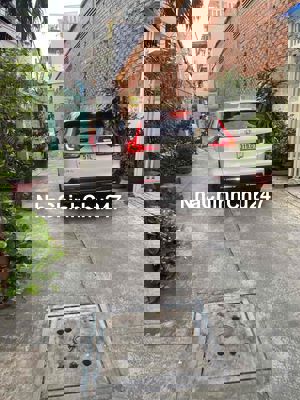 Nhà chính chủ 2 lầu hxh đường Đất Thánh (4x24m)