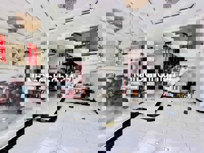 chủ ngộp cần bán gấp nhà hẻm ôtô thông lê Văn quỡi