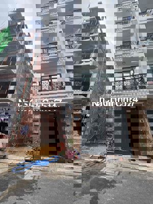 Chính chủ bán nhà nát tiện xây mới, dân trí đẹp, hàng xóm thân thiện