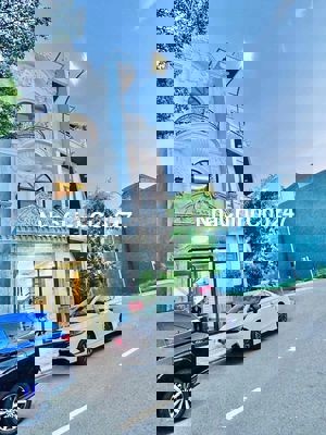 Chính Chủ Gởi Bán Nhà 2 Lầu Hoàn Công Gần Chợ, KCN VSIP Thuận An