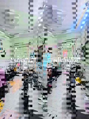 CHủ ngộp bank bán nhà 4 tầng 60m2 tây lân, hẻm xe hơi