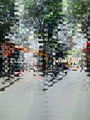 Chính chủ bán nhà Trịnh Công Sơn, Tây Hồ 35, MT4m, 4 tầng. Vị trí đẹp