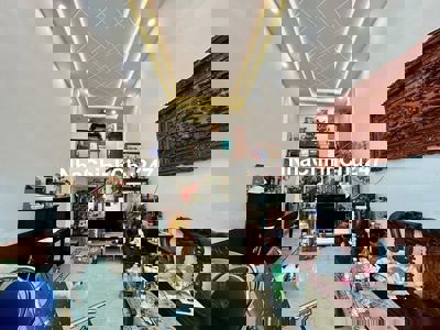 Nhà Phố 1 trệt 2 lầu 60 m2, full nội thất chỉ 2,1 tỷ chính chủ