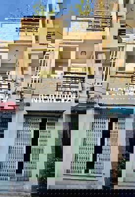 Chính chủ bán nhà 3 tầng, 48m2, Đ. Lê Văn Quới ngay bốn xã, hxh, 3PN