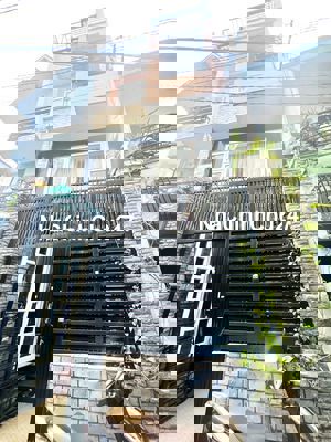 Chính chủ bán nhà 4 tầng, ngang 4m, 50m2 CN , Tân Sơn Nhì chỉ 7.2 tỷ