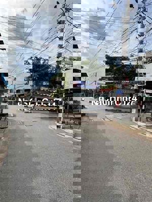 Chủ đang rất gấp bán nhà gần Aeon 68m giá  6tỷ4