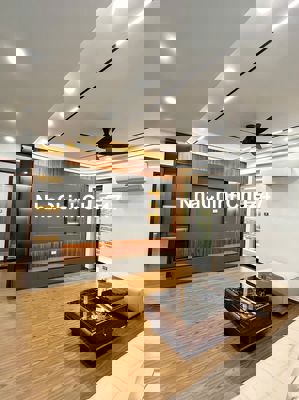 Chính chủ cần bán gấp căn hộ chung cư 100 m2, 3 PN tòa CT1 Mễ Trì Hạ