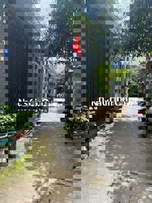 Nhà chính chủ cần bán gấp quận 12