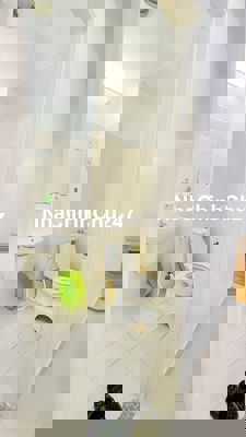 Chính chủ bán căn hộ Lotus garden Tân Phú, 1 phòng ngủ giá 2.8 tỉ