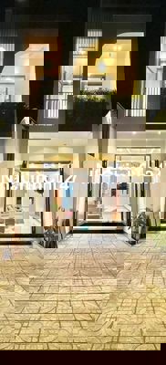 CHỦ GIẢM GIÁ CÒN TẶNG QUÀ CHO NHÀ LẦU NGAY PHƯỜNG PHƯỚC TÂN