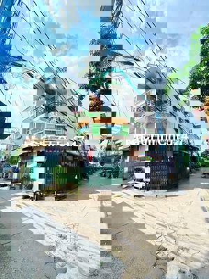 Chính chủ bán gấp giảm 300tr. Căn góc 2 mặt tiền. Khôg lộ giới