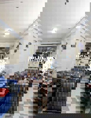 Chủ bán gấp nhà 4 tầng, DT 65m, 5 PN, gần chợ Bà Chiểu, Lê Quang Định