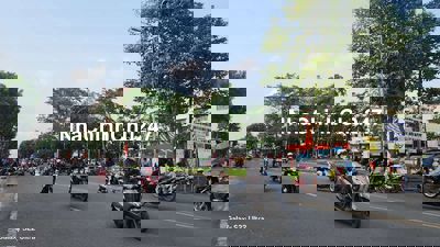 Đất góc 2 mt buôn bán cực sung tại KDC Vĩnh Lộc . Cứu chủ ngợp