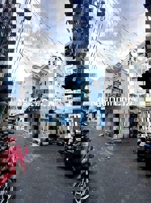 Chủ bán nhà ngay chợ Bà Chiểu, DT 70m, chỉ nhỉnh 7t, Phường 2, BT