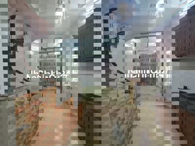 Nhà kết hợp VP  4 tầng chính chủ tại 71 phố Việt Hưng Long Biên Hà Nội