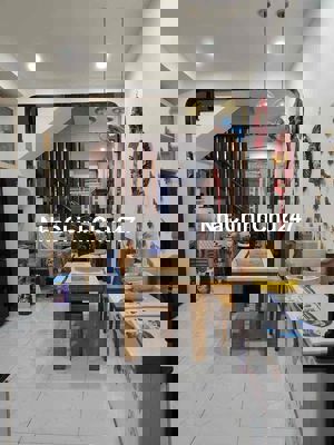 ❤️Chính chủ cần bán gấp 4x14,5m nhà 2lầu+sân.th mới giá 6,95 tỷ TL