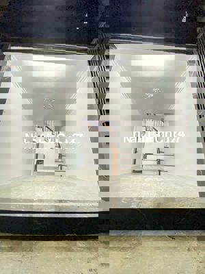 Chính Chủ bán nhà Lê Văn Hiến-Sổ đỏ-6 tầng full đồ-Giá 4.7 tỷ