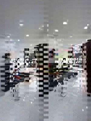 SIÊU PHẨM STUDIO - TRUNG TÂM QUẬN 10 - NGAY VÒNG XOAY DÂN CHỦ