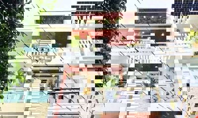 *CHỦ GẤP VỀ QUÊ -NHÀ 2 TẦNG-90M2-NGANG 5M-XE HƠI TRÁNH -5,8 TỶ- DĨ AN