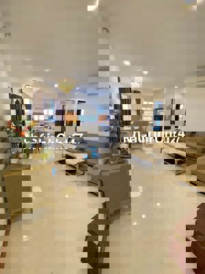 Chính chủ cần bán gấp 2PN 86m2 giá 9.5 tỷ tại c/c Everrich quận 5