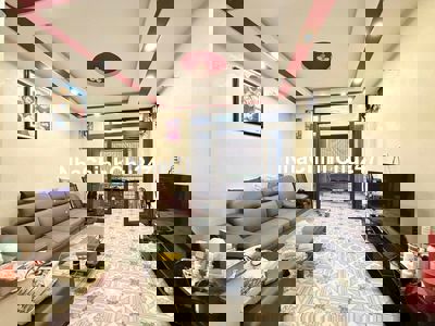 CHÍNH CHỦ GỬI BÁN NHÀ 3 TẦNG + SÂN THƯỢNG, P. PHÚ THẠNH, QUẬN TÂN PHÚ