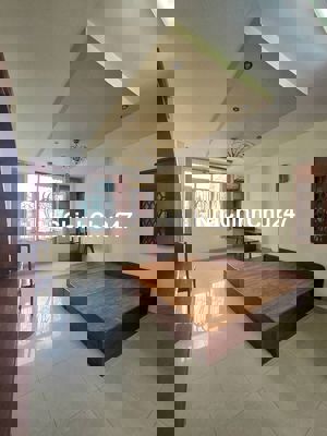 Chính chủ bán nhà Đất Thánh, Bắc Hải, 5 Tầng 50m2, Mới Đẹp Ở Ngay