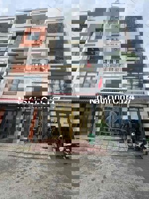 Chính chủ đổi chổ ở mới cần bán nhà 4 tầng như hình