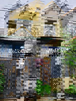 BIỆT THỰ MINI 2 TẦNG – CHỦ XÂY TÂM HUYẾT, GẦN TRƯỜNG HỌC, HÓC MÔN