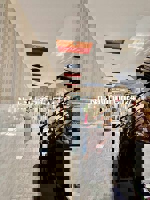 Chính chủ bán nhà 50m2, 2L, 2PN giá 5.8 tỷ Lạc Long Quân, Q.Tân Bình.