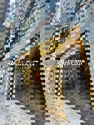 Toà CCMN chính chủ cần bán, vị trí vàng, 15 phòng full đồ khép kín.