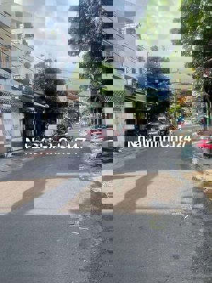 Nhà Chủ Ở - Nguyễn Văn Khối - 4x20 x 3 Tầng - HXH - 7 Tỷ hơn TL