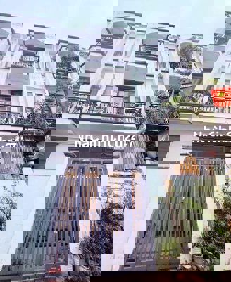 Chính chủ bán nhà 3 tầng hẻm xe hơi phường BTĐ giá 5,5ty