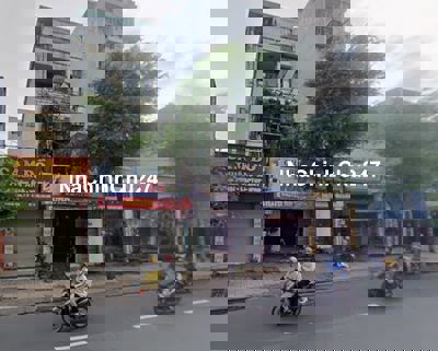 Tòa nhà MT Trường Chinh 5 tầng, DT 350m2 gần 1200m2 sàn giá tốt