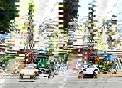 "Chủ Nhà Định Cư Nước Ngoài - Đặt Biệt Nhà Này Của Kiến Trúc Nên Thiết