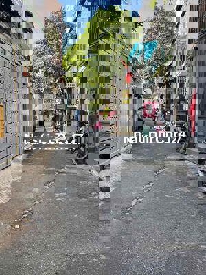 🎨🎨CHỦ ĐI ĐỊNH CƯ ĐỂ LẠI CĂN NHÀ TÂM HUYẾT.  ĐẸP DỌN VÀO Ở NGAY. 7 tỷ+