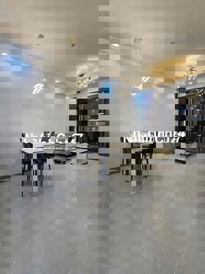 Căn hộ view hồ bơi cần tìm chủ mới