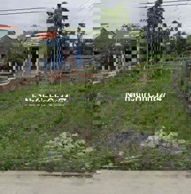 Chính chủ bán đất mặt tiền đường Trường Sa