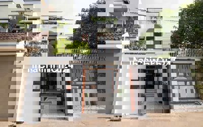 Chính chủ cần bán nhà lầu mới tinh, thổ cư gần KDL Bửu Long đường nhựa