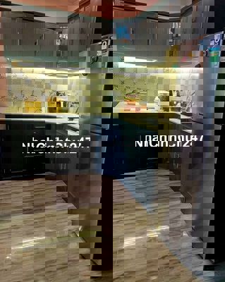 Nhà chính chủ mặt tiền 5m đường oto 8m