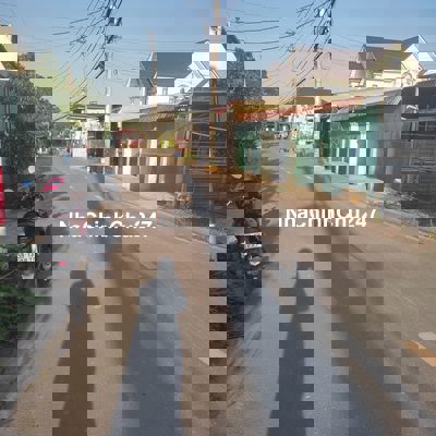 Tôi Chính chủ bán DT 8*22m. Mặt tiền kd Nguyễn Thị Ly. Xuân T Sơn
