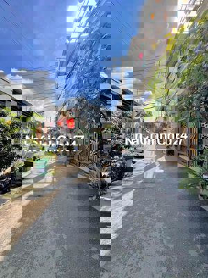 chính chủ cần bán gấp lô đất  đẹp hẻm xe tải