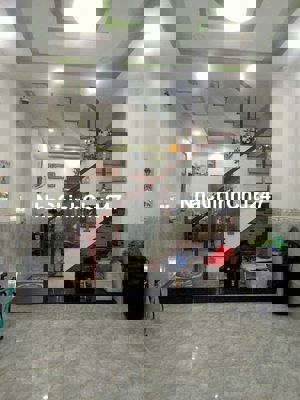 BÁN NHÀ THẠNH LỘC - 4 TẦNG - HXH - CHỦ TỰ XÂY Ở - VÀO Ở NGAY GIÁ TỐT