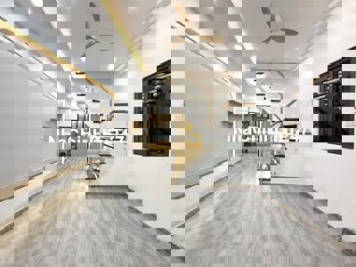 CHÍNH CHỦ BÁN NHÀ  – NHƯ VIÊN KIM CƯƠNG GIỮA TRỤC HOÀ HƯNG QUẬN 10