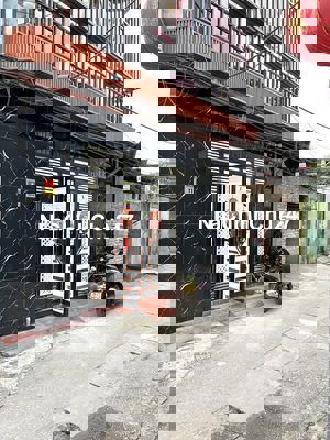 Bán nhà ở ngõ Nguyễn Chính , 2 phòng ngủ chính chủ