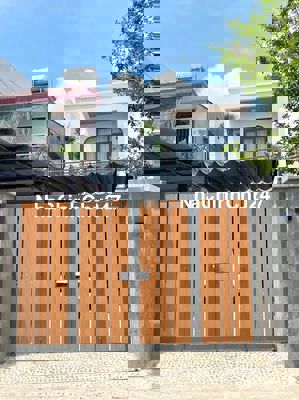 CHỦ NHÀ XÂY ĐỂ Ở MÀ GIỜ CHUYỂN CÔNG TÁC NÊN BÁN LẠI NHÀ GẦN BỬU LONG