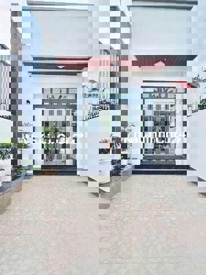 CHỦ NGỘP HẠ GIÁ CHO CĂN CẤP 4 NGAY GẦN TRẠM THU PHÍ BỬU LONG CHỈ 450TR