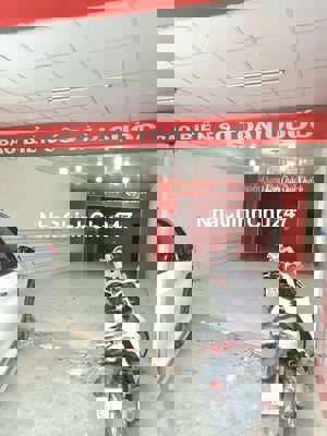 Bán nhà chính chủ lâu đời MTKD Phạm Hùng. Dt 5m5 × 20.Giá 18ty5.Nỡ hậu